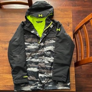 Under Armour Youyh XL like new Winter Coat